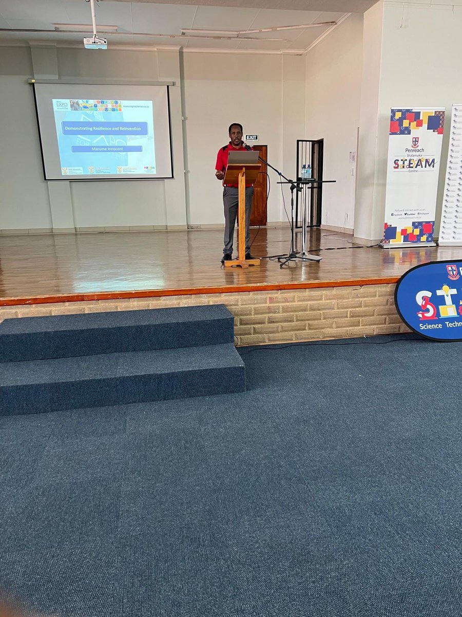 Exposcience's tweet photo. #DiscoverEskomExpo Eskom Expo’s Cape Town Regional Science Fair Director, Olga Peel &amp; Eskom Expo’s Mpumalanga Provincial Coordinator, Innocent Marume at the 2022 SAASTEC conference @Eskom_SA https://t.co/tcRWKcm4pt