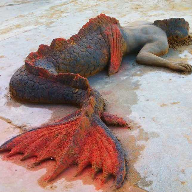 A mermaid sand sculpture by Spanish artist, Andoni Bastarrika #sculpture #sand