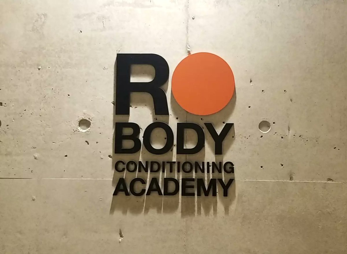 Sunsetrookie01's tweet photo. 元世界4位‼️『伊達公子選手も』も通われている、トレーニングスタジオ【R-BODY】さんにお邪魔させて頂きました😁
目から鱗の情報ばかりで本当に勉強になりました✨✨
アスリートとして誰よりも体の理解を深めそして強さを手に入れます!!
#rbody
#パーソナルトレーニング
#筋トレ
#東京 https://t.co/lW3nduFvaa