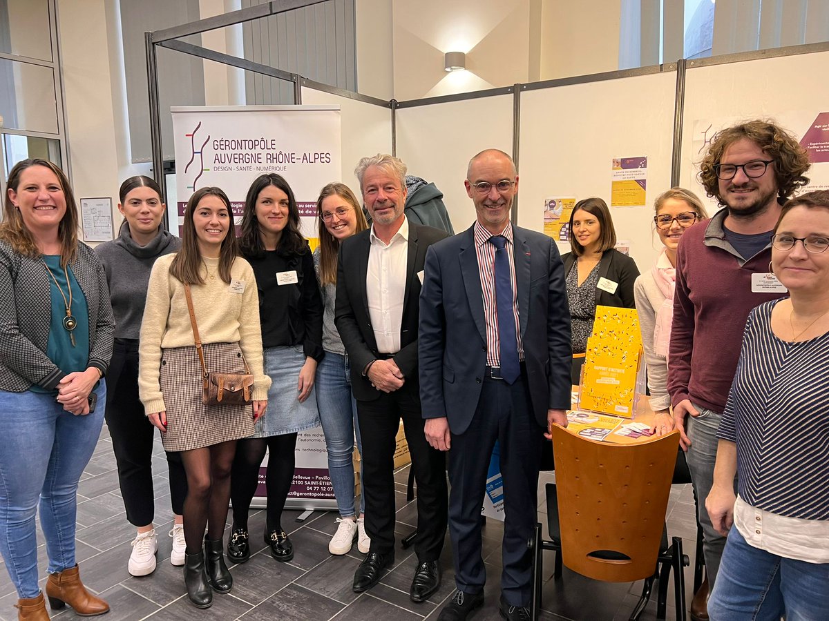 Le <a href="/ChuSaintEtienne/">CHU de Saint-Étienne</a> présent au salon <a href="/Defi_autonomie/">Defi_autonomie</a>. Merci aux professionnels qui contribuent à faire connaître la prise en charge des seniors.
<a href="/CelarierT/">Celarier thomas</a> 
<a href="/BarthNathalie1/">Barth Nathalie</a> 
<a href="/nathgiraudet/">Nathalie Giraudet</a>
<a href="/GerontopoleAURA/">Gérontopôle AURA</a>