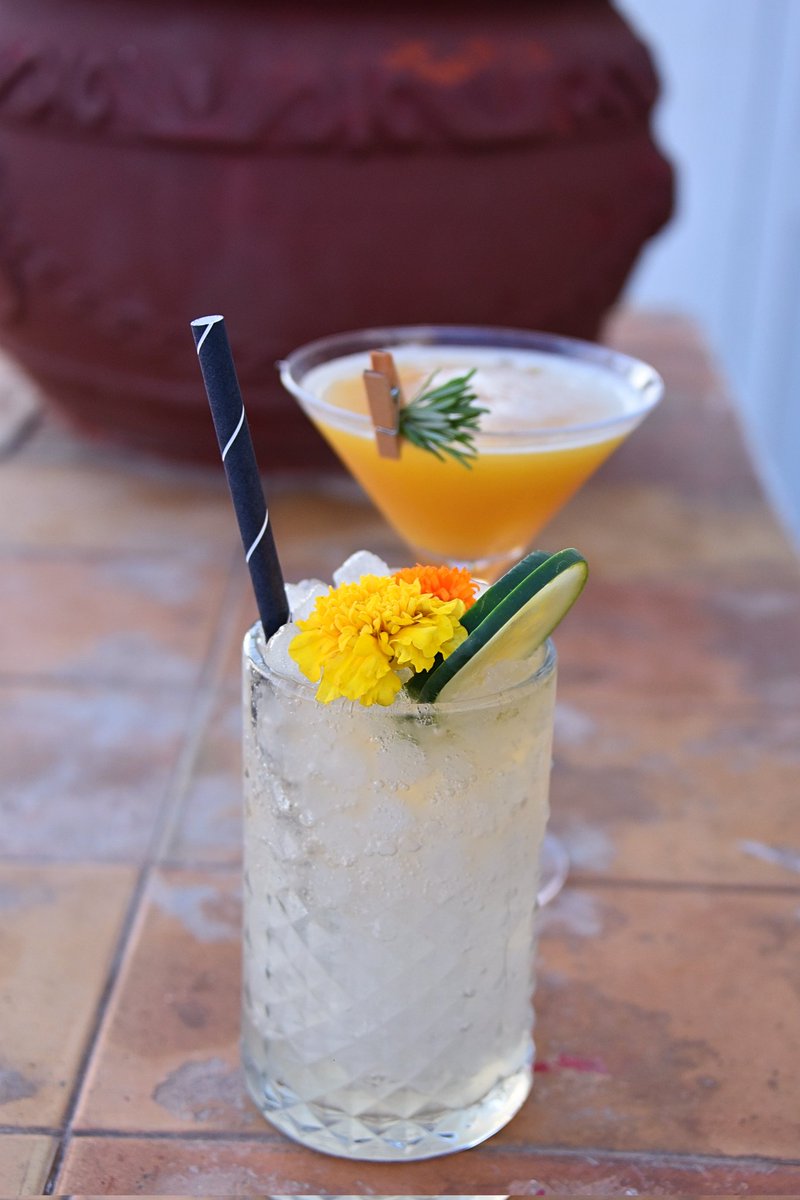 🍸"Cocinar" es contar historias.🍸
⚡️¡¡Aquí te contamos la nuestra!!⚡️
#gastronomialiquida 
#cocteleriacreativa 
#cocktelporn 
#sevilla