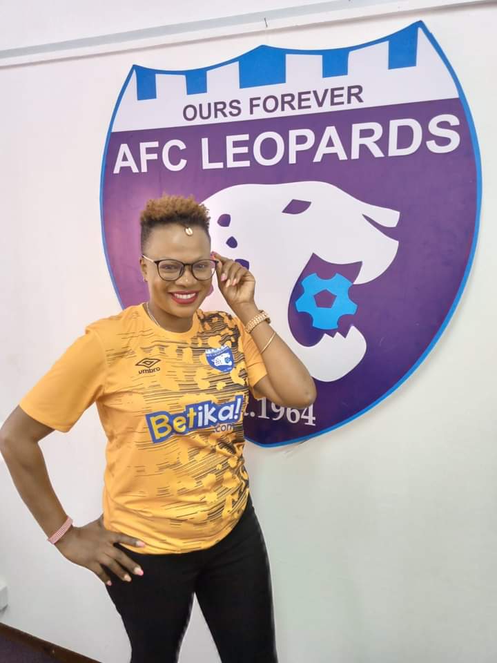IngweAmafans's tweet photo. Eshiombo Maalum https://t.co/BiKmC1Lvh0