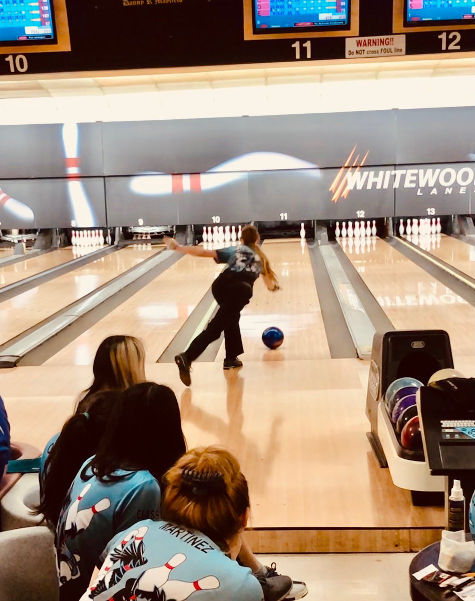Harlan_Bowling's tweet photo. Congratulations @NISDHarlan Lady Hawks for taking second place in the West Texas Shoot Out HS Bowling Tournament in Lubbock Saturday. π³ Including a #HawkShoutOut for Rebecca taking first place in the All Ladies Singles matches with a 187 average. #HHTalonsUp https://t.co/kSrswRyfxE
