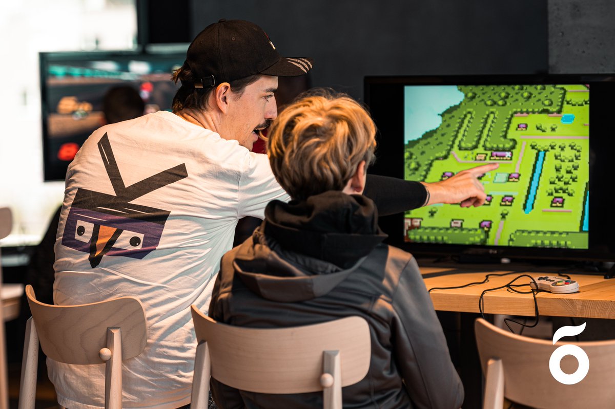 lausanneesports's tweet photo. 🕹 LES PIXELS ET LEUR CHARME 🕹
On a tous eu un côté nostalgique, qui a ravivé nos souvenirs, au stand #RetroGaming 👾
#FestiGames 🏟 https://t.co/uLLt8LAThi