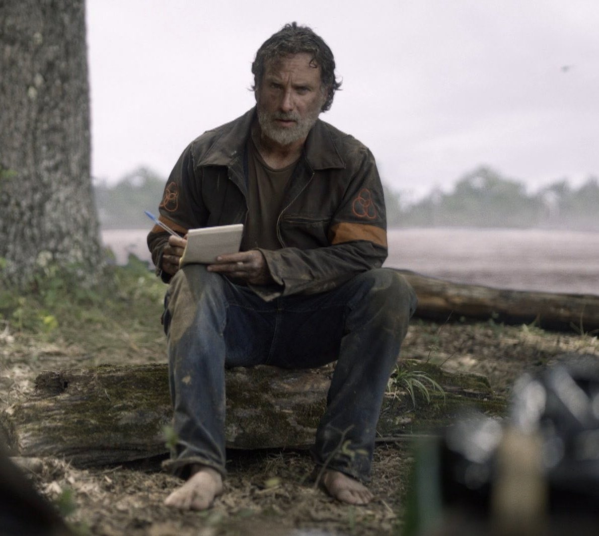 TWDUniverseNews's tweet photo. How much did you enjoy the #TheWalkingDead finale? https://t.co/dU0A0DgFmF