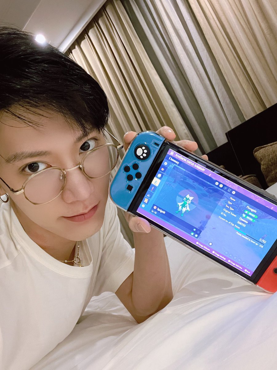 ㅤㅤ
ㅤㅤㅤㅤ©tenlee_1001 bubble update

ㅤㅤNão consigo ver nada além da cama essa manhã, então talvez seja por isso que estou caindo de sono. KKKK Um novo jogo de pokemon saiu, vou começar agora. Estou animado, estou animado! Foto de prova...
ㅤㅤ