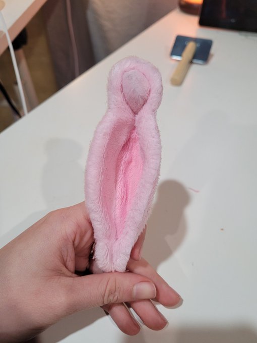 Made a plush coochie for my fursuit 👀 what do yall think? 💕 https://t.co/RemfztuBv8<a href="/tag/yiff"class="tags"><span>#yiff</span></a><a href="/tag/furrynsfw"class="tags"><span>#furrynsfw</span></a><a href="/tag/furryporn"class="tags"><span>#furryporn</span></a><a href="/tag/nsfwtwt"class="tags"><span>#nsfwtwt</span></a><a href="/tag/murrsui"class="tags"><span>#murrsui</span></a>