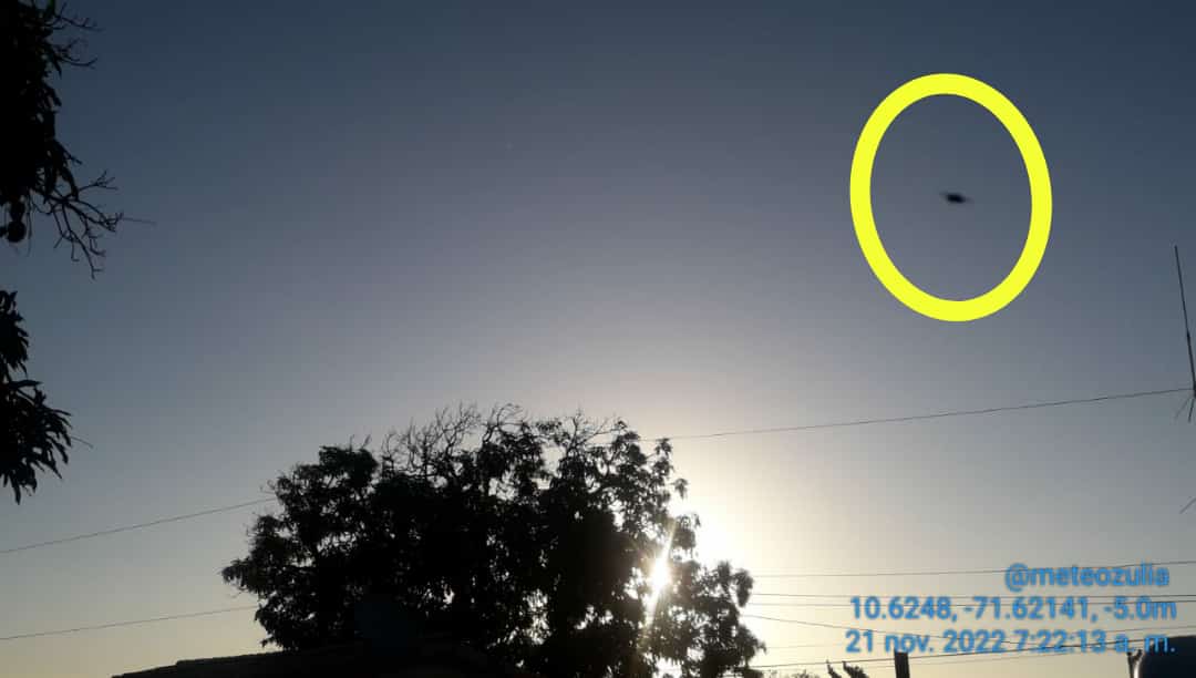 MeteoZulia's tweet photo. Buenos días! Así #amaneció en #Maracaibo, #21Nov2022 Cielo completamente despejado, viento del NE a unos 12 kmh y ráfagas de hasta 25 kmh, La temperatura 24,7°C a las 05:30 y
#sun #Sunrise #SunriseLovers #Sky #SkyLovers #StormHours #ThePhotoHour #UFOSightings #Ovnis https://t.co/RMSysVIwRk