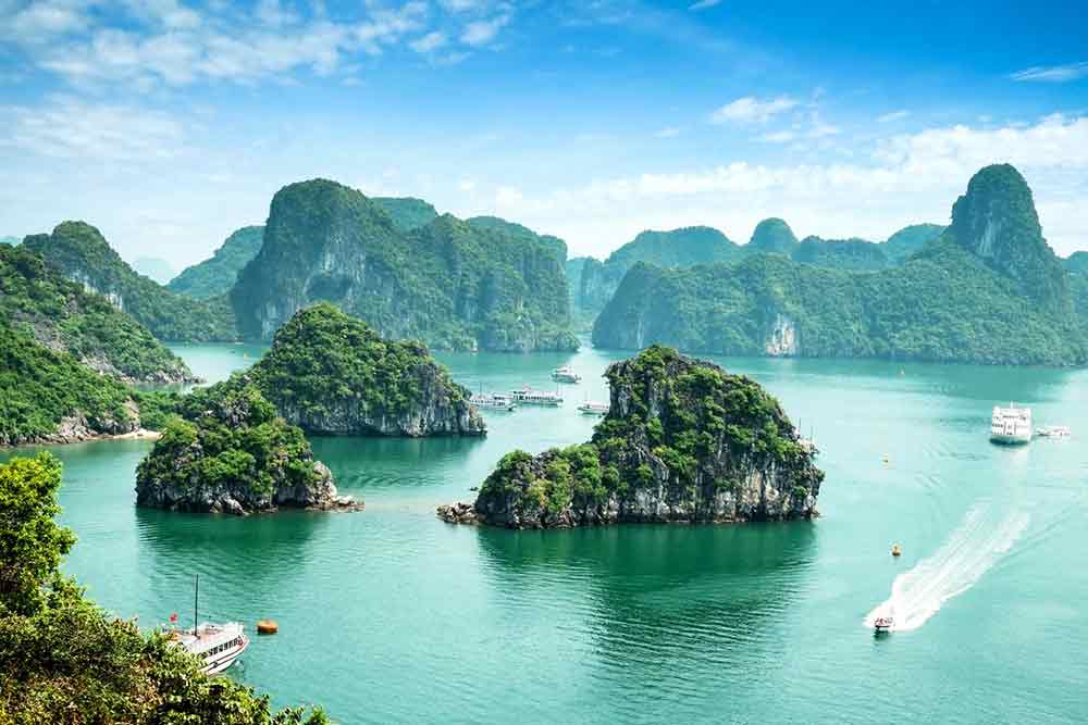 Looking for inspo for your 2023 travel? ✈️ Check out these 50+ unmissable landmarks in Asia bit.ly/3UVKN38/ via @in_departures Which one's haven't you visited yet? #TravelerChallenge #TravelBucketList