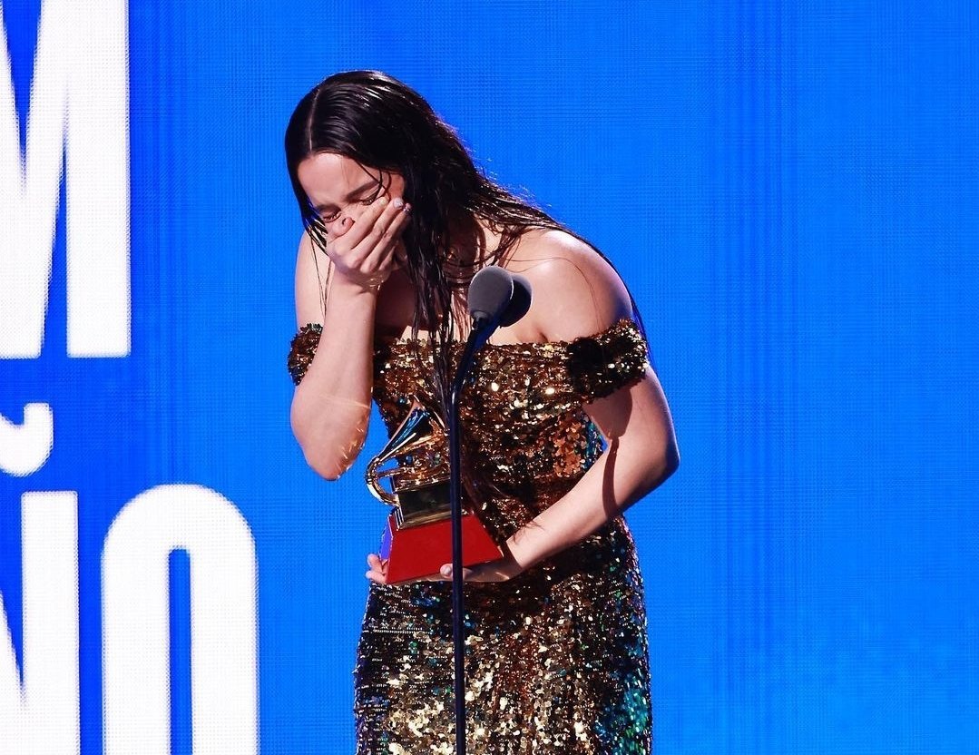 paulacastelo02's tweet photo. Rosalía, grammy latino a mejor álbum 2022. @rosalia @LatinGRAMMYs #LatinGRAMMY https://t.co/9KrMKoWmJE
