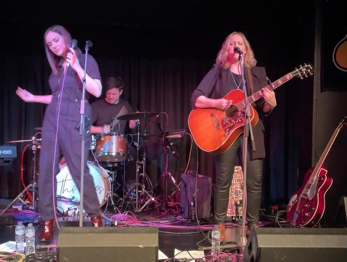 theevesmusic's tweet photo. A huge thanks to @HACIrvine for hosting our last headline show of 2022 - we still can’t believe our first show in Irvine was almost a sell-out! ❤️⭐️ https://t.co/SH7JNRvoJi