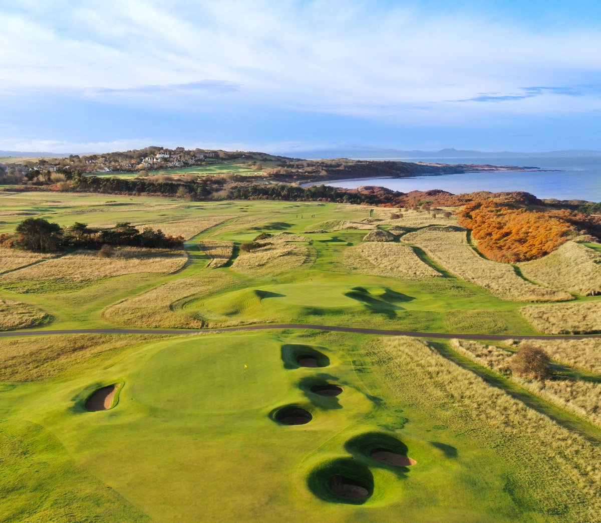 ukgolfguy's tweet photo. Muirfield was looking wonderful this morning. It may be the best bunkered course in the world. https://t.co/DcYk2lxzCW