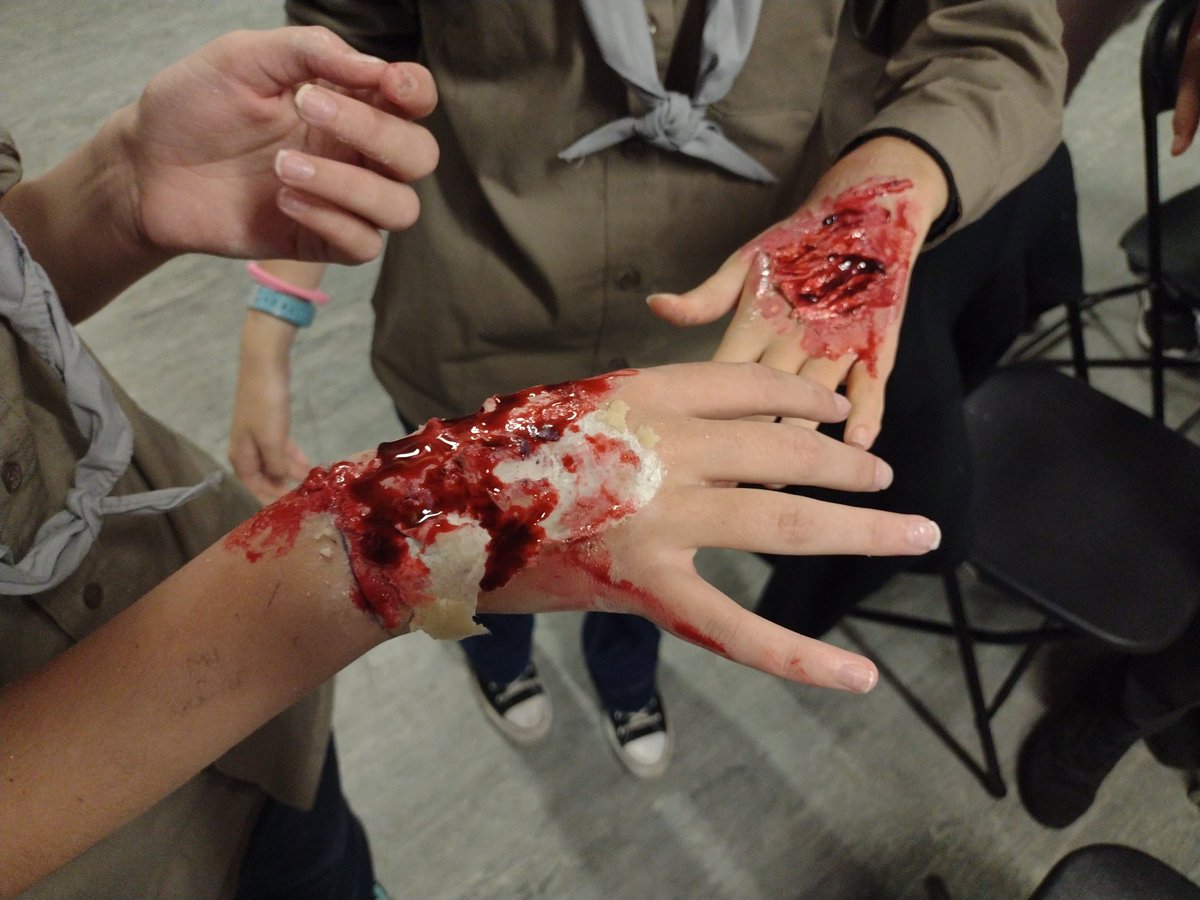 Golden Hind Explorer Scouts (@goldenhindesu) on Twitter photo Precious shared her skills by running a night on special effects make up for her fellow Explorers! She even made a tutorial video for everyone to follow. Top job! #YouShapeAward #YouShape #SkillsForLife #GoodForYou <a href="/SouthLDNScouts/">South London Scouts</a> <a href="/LewishamScouts/">Lewisham Scouts</a> Precious shared her skills by running a night on special effects make up for her fellow Explorers! She even made a tutorial video for everyone to follow. Top job! #YouShapeAward #YouShape #SkillsForLife #GoodForYou <a href="/SouthLDNScouts/">South London Scouts</a> <a href="/LewishamScouts/">Lewisham Scouts</a>
