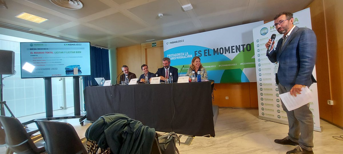 reciclajeFER's tweet photo. Participamos en la Mesa Redonda "El residuos textil. Licitar y licitar bien" organizada por nuestro socio @HumanaSpain dentro del #Conama202
🗣️ @Aliciagfranco #reciclajeFER, Vicente Galván, José Alberto Navarro de #UríaMenéndez, José David Moreno y @RafaelMas de Fundación Humana https://t.co/F6un0BzYNR