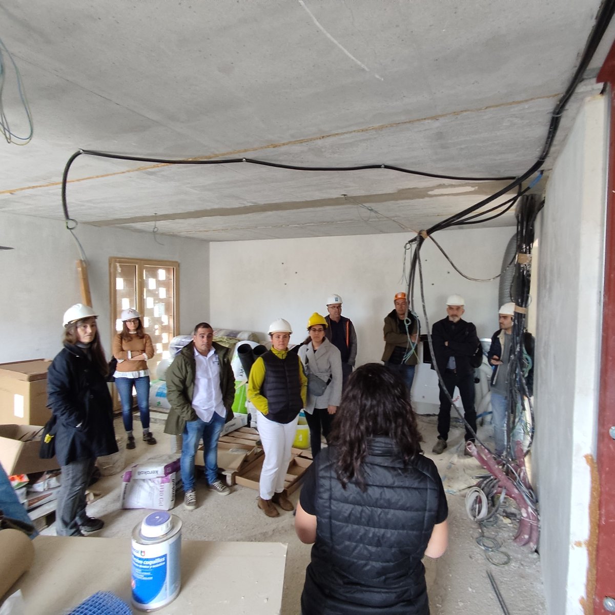 🏡 Estupenda la visita técnica con ex alumnos de nuestros cursos a las 2 viviendas pasivas en proceso de certificación Passivhaus, construidas por <a href="/EvoWall/">EvoWall Technology</a>.

¡Muchisimas gracias a todos por venir! 🙌