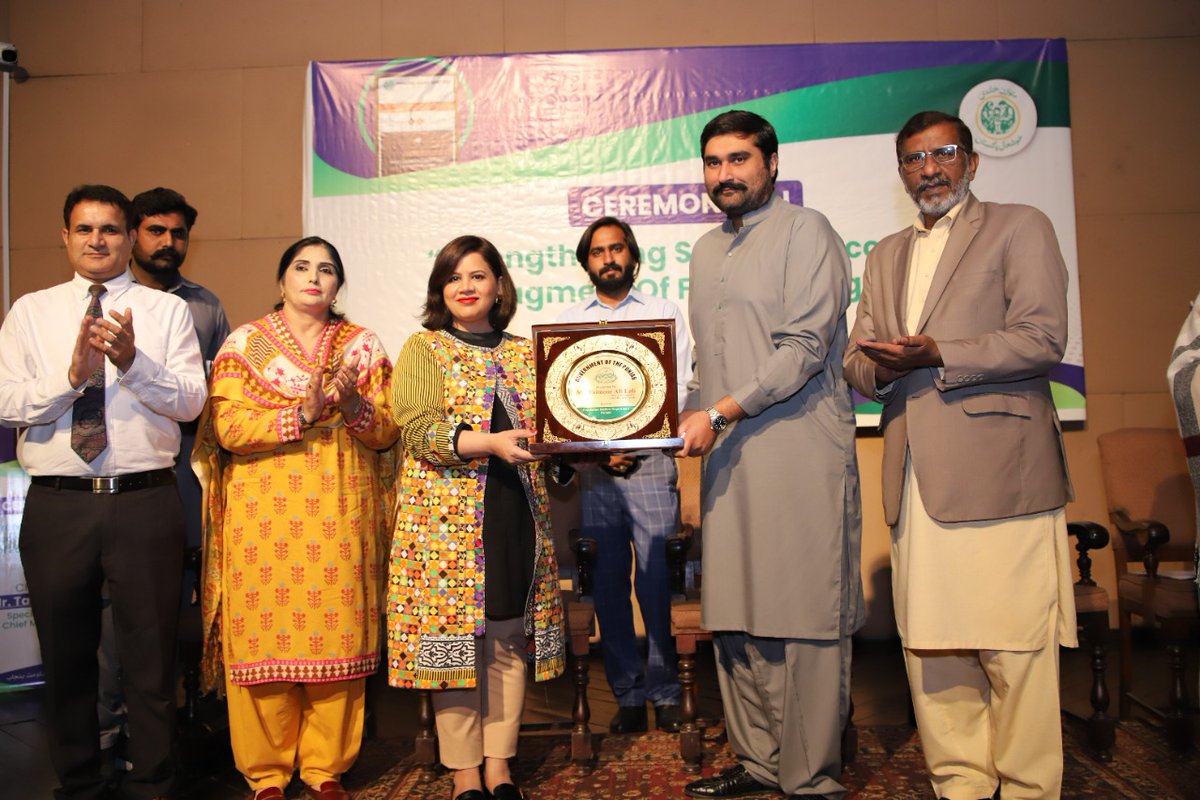 PWDPunjab's tweet photo. Population Welfare Department organized a ceremony on "Strengthening Services, Access and Management of Family Planning Programme". Special Assistant to CM Punjab Mr. Taimoor Ali was the chief guest at the event. 
#Familyplaning #FHCs #CMpunjab #PWD #punjab #TaimoorAliLali https://t.co/K8r7qqNRf1