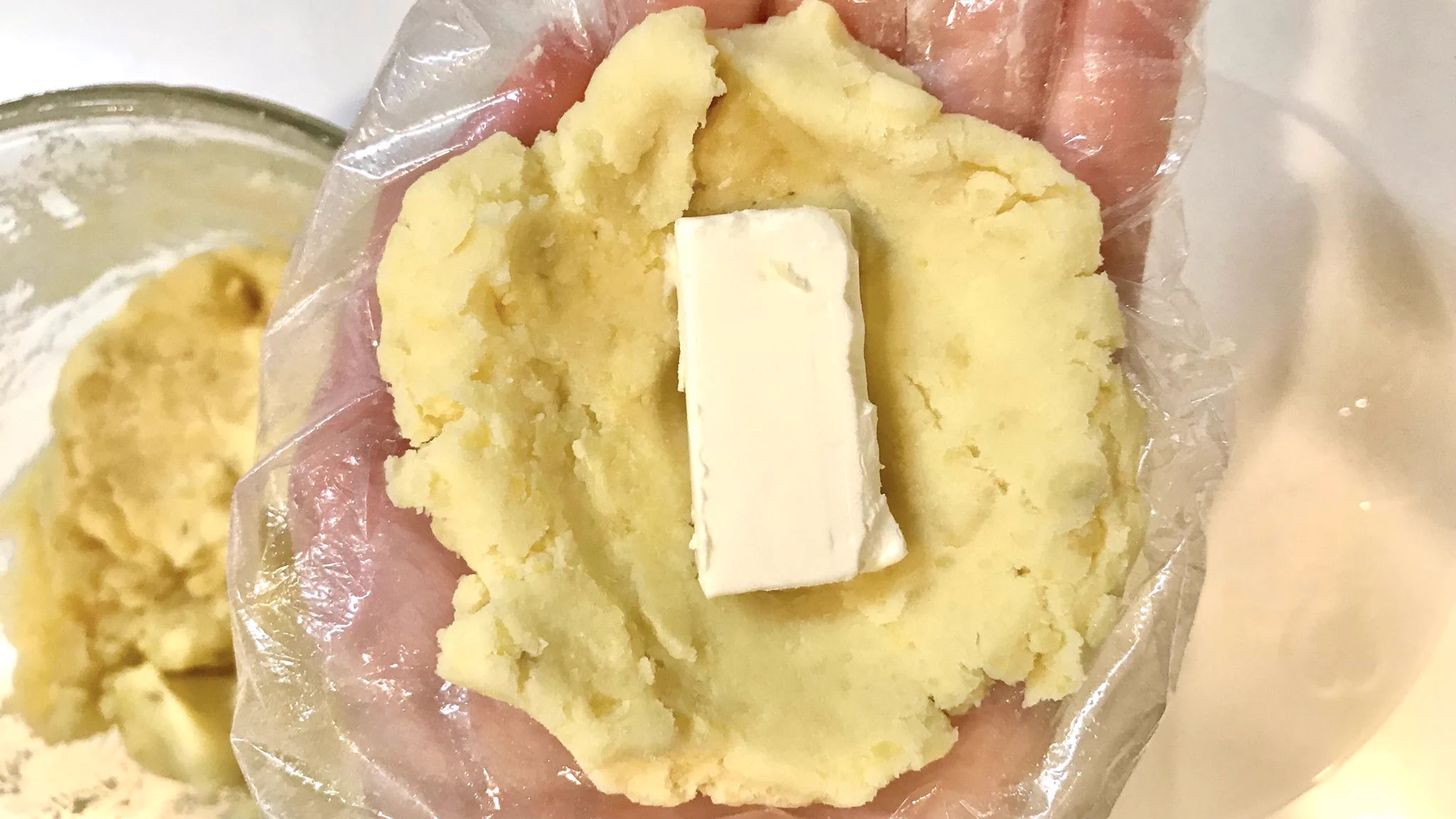 美味しくないわけがない！さつまいもとクリームチーズで作る絶品『いももち』