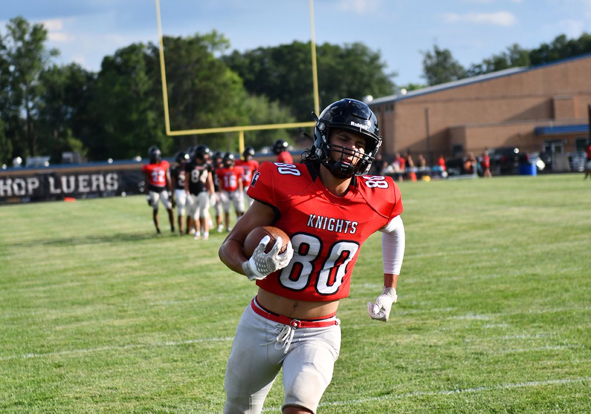 JcBloom23's tweet photo. Thank you football❤️⚔️ @BishopLuersFB https://t.co/CtuteVyUUn