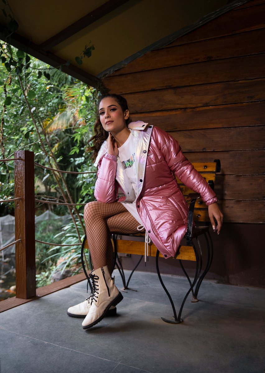bebeinghuman's tweet photo. Look cool, stay warm and feel whole in this holographic jacket.
Shop the look at your nearest store now or at https://t.co/b2vfQupjYu and #BeAllLove with #AutumnWinter collection.
#BeingHumanClothing #LoveCareShare #BeingHumanIndia #ComfortClothing #BHTribe https://t.co/JBXZuptLvL