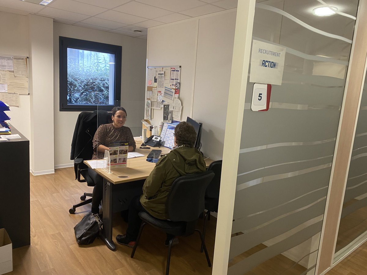sainleger_p's tweet photo. 📣Ce matin #action était à l’agence #polemploi #Seclin pour les entretiens 🤝 suite aux tests #MRS pour l’ouverture d’un magasin à #Annoeullin. ✅ 5 candidats 🧑‍💼retenus pour un démarrage prochain. https://t.co/5d1JP0N34F