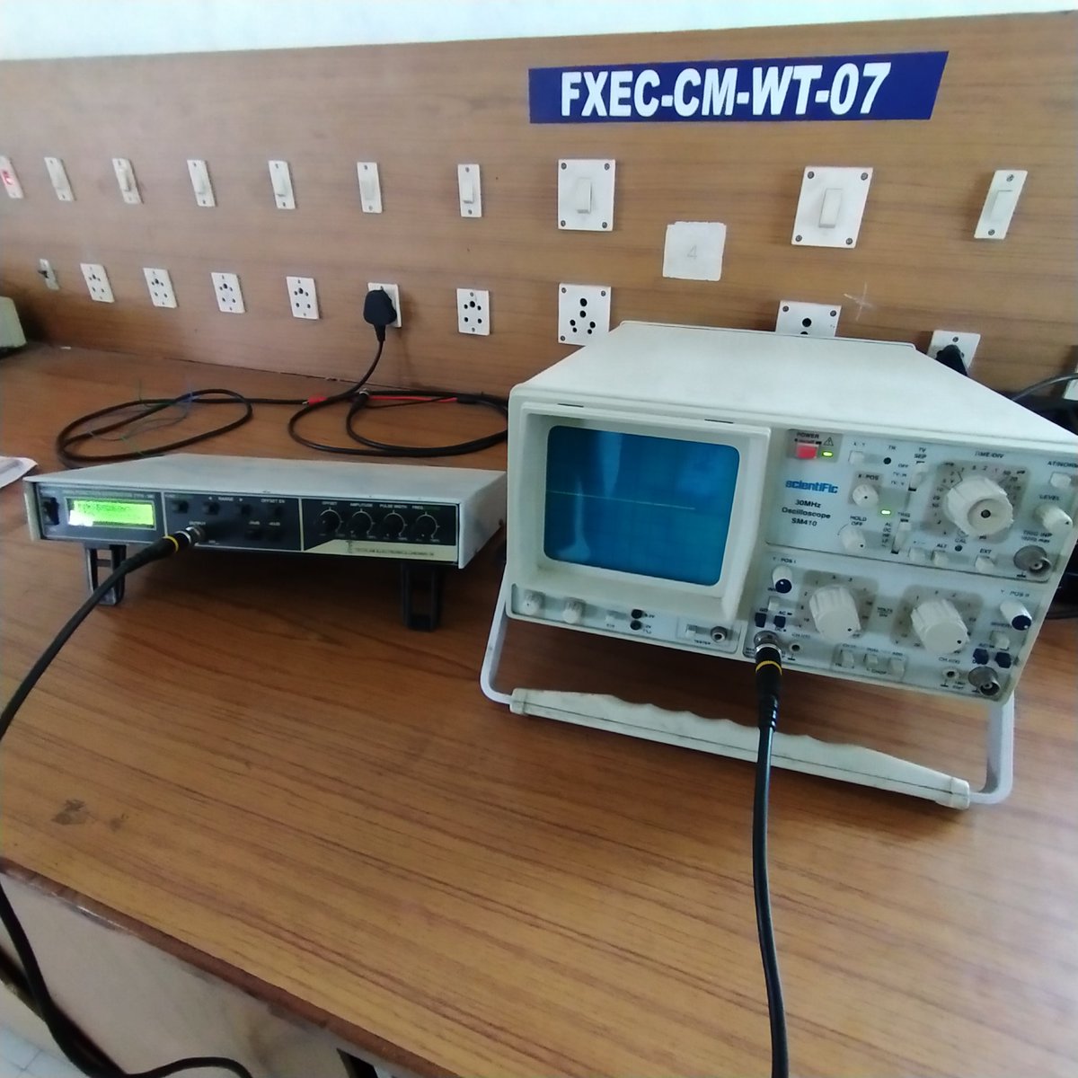 bamon_13_'s tweet image. #day07 #FXEC ❤️
#Skilldevelopmentcourse 
#CommunicationLab  #3rdFloor 😤