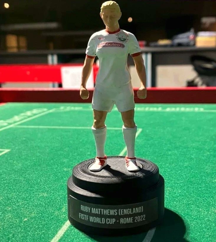 MiniSoccerBuild's tweet photo. ⚽️SUBBUTEO STATUE⚽️ MSB Subbuteo Statues.This was our first produced and presented to Ruby Matthews @HobbyWobbly @LondonRoadSC great work on the paint job by @ArgoTableSoccer.We produce both Male and Female versions.Drop us a DM to find out more.@EnglishSubbuteo @SubbuteoCollect https://t.co/IVsE5q1agd