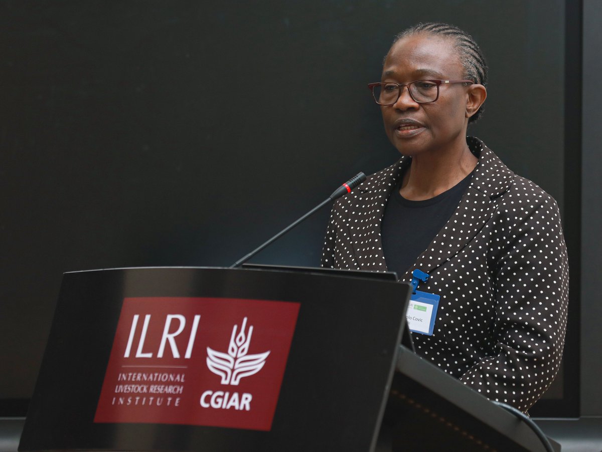 ShahidaHussien's tweet photo. Namukolo Covic, of ILRI, calls for Africa to diverse food basket to sustain food security, nutrition, and health on a continuous basis as the population grows and the climate becomes more challenging 
@ILRI
 #foodsecurity #Climateadoption https://t.co/2b7FhTUxfo