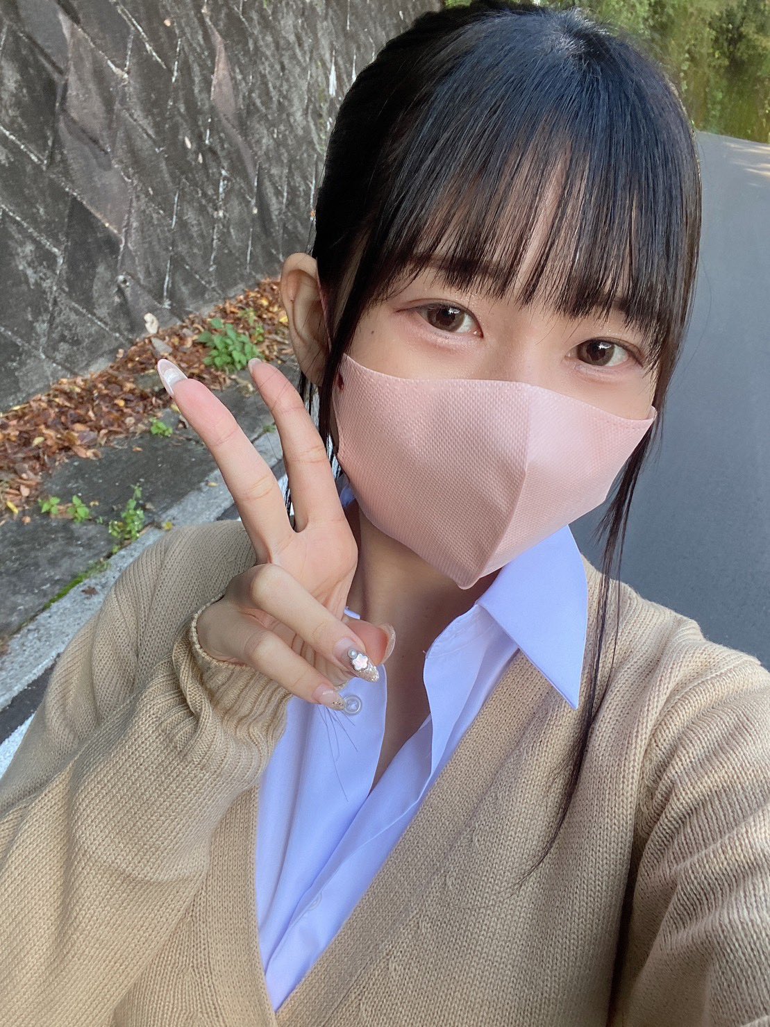 Yui on X: Do you like a girl in a uniform?🥰 t.coDNhLbNjhH9  X