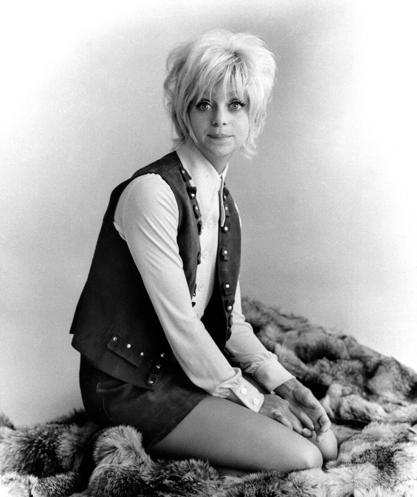  November 21, 1945. Happy 77th Birthday to Goldie Hawn. 