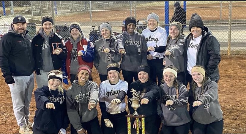 glory_georgia's tweet photo. This weekend our girls finished out our Fall season in Dalton, GA at the Owl City Showcase.  Our girls lost their first pool game Saturday, but then went on to win the next 5 games to become the 18u Jack Mattox Park Champions!  We can’t wait for the Spring! #HalosUp https://t.co/aTnO3yw3A3