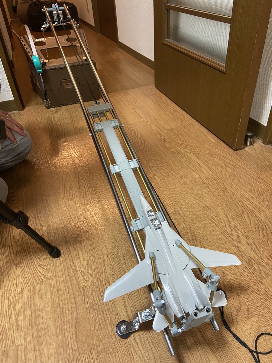 PRF_2020's tweet photo. 射出コンペのカタパルトが(やっと)完成!
〜俺より飛ぶ奴に会いに行く〜
腕に自信のあるパイロットの皆さんは是非ご参加を
#PRF_2022 #PRF2022 https://t.co/oiKSkr4UZz https://t.co/a2PIFuPCwy