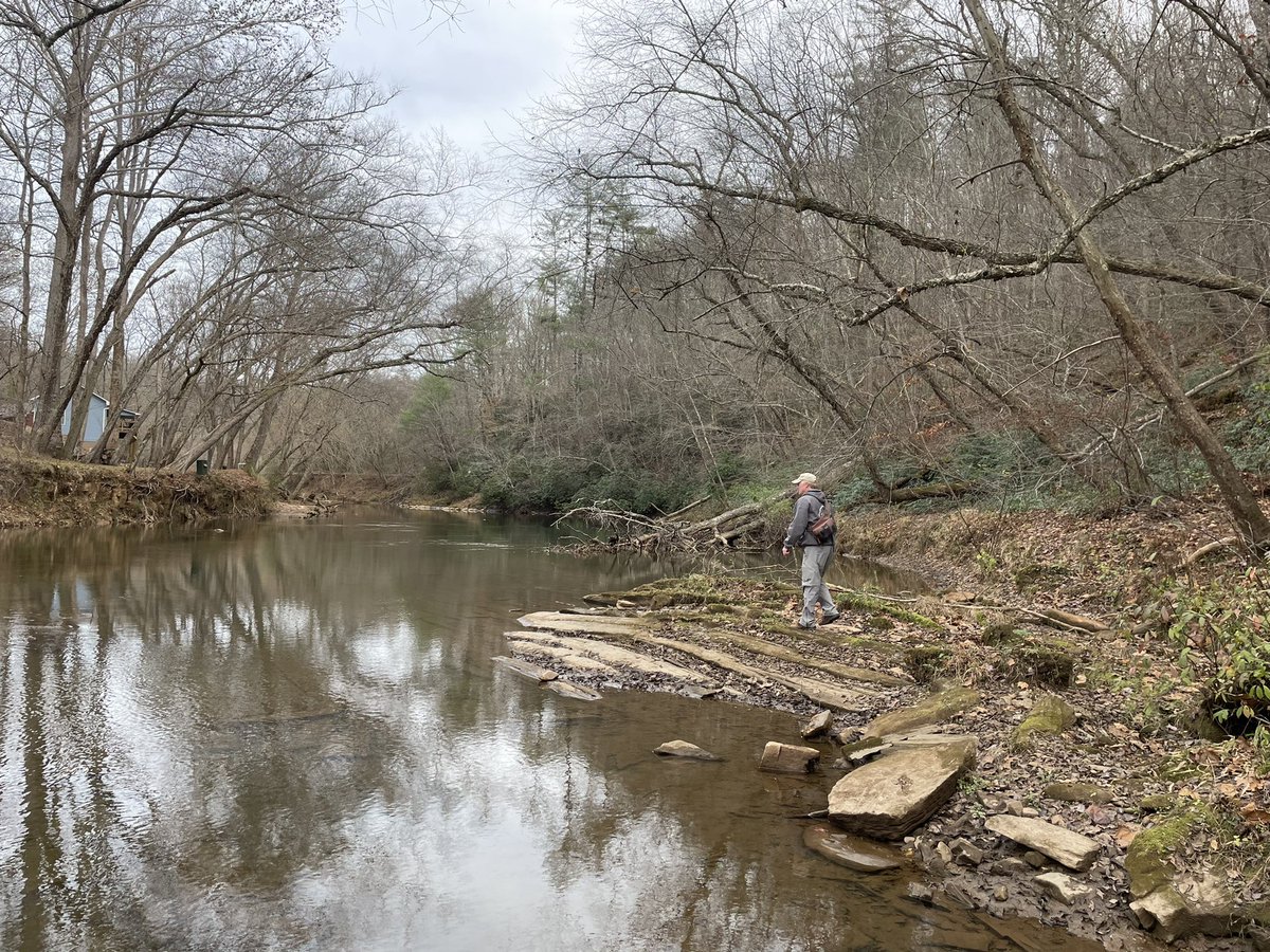 TaylorFishLab1's tweet photo. Had a fantastic time at @SEFishesCouncil #SEFishes2022 meeting in Athens, GA. Great to reconnect with mentors and friends, both new and old! https://t.co/H3lIuczVdE
