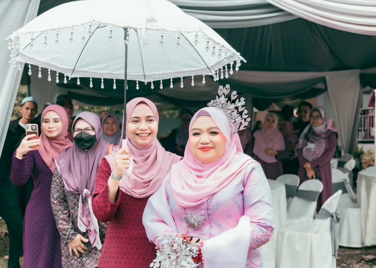 ilusinafas's tweet photo. Ketibaan Pengantin Kita | Zeta &amp; Ilham
•
Untuk Maklumat Photograph Boleh klik link di bawah :
https://t.co/VsuOzzm2CD
•
#jurufotokahwin #singlebride #jurufotoperkahwinan #kelantanphotographer #pelaminsanding https://t.co/sMmuscz2eL