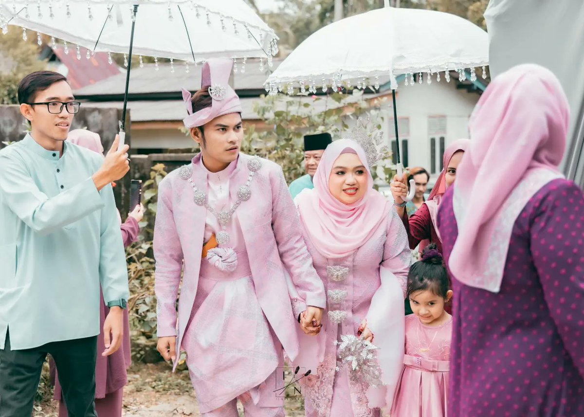 ilusinafas's tweet photo. Ketibaan Pengantin Kita | Zeta &amp; Ilham
•
Untuk Maklumat Photograph Boleh klik link di bawah :
https://t.co/VsuOzzm2CD
•
#jurufotokahwin #singlebride #jurufotoperkahwinan #kelantanphotographer #pelaminsanding https://t.co/sMmuscz2eL