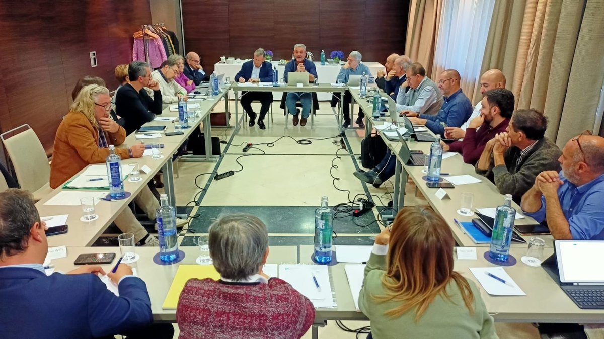 El degà de #BiòlegsCAT, Lluís Tort, i la vicedegana, <a href="/giselaloran/">Gisela Loran</a>, van participar en la reunió del ple del Consejo General de Colegios Oficiales de Biólogos 
<a href="/CGCOB1/">CGCOB</a>  #JuntosSomosMuchoMas 

#CuidemLaProfessió