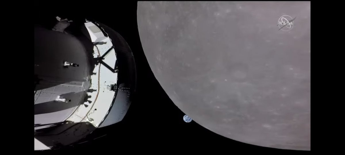 Andrea Turconi (@astro_andy) on Twitter photo Earth sets on <a href="/NASA_Orion/">Orion Spacecraft</a> which goes into the anticipated 33min loss of signal #GoArtemis #GoOrion Earth sets on <a href="/NASA_Orion/">Orion Spacecraft</a> which goes into the anticipated 33min loss of signal #GoArtemis #GoOrion