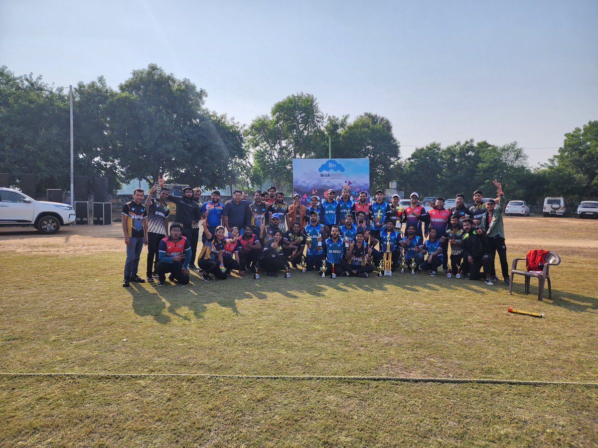 earthika_'s tweet photo. A team that plays together stays together !!!! 🏏🏏😊🏆
@Briskminds Software Solutions Pvt. Ltd. Premier League, Season-2 🏏, Cricket tournament of 2022.
#crickettournament #BMPL #briskmindscricketmatch #BriskmindsPremierLeague #cricketgame https://t.co/aJ0dBFn7GA