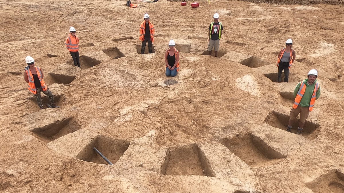 ArchSouthEast's tweet photo. Did you know ASE is also on Instagram & Facebook? Follow us there for more great archaeological content!
➡️https://t.co/HQ3aW2C6LT
➡️https://t.co/god0tiACn0
Coming soon we’ve got interviews from our #ArchaeoTech team about their #ExperimentalArchaeology activities, don’t miss it! https://t.co/ff2acWvA6J