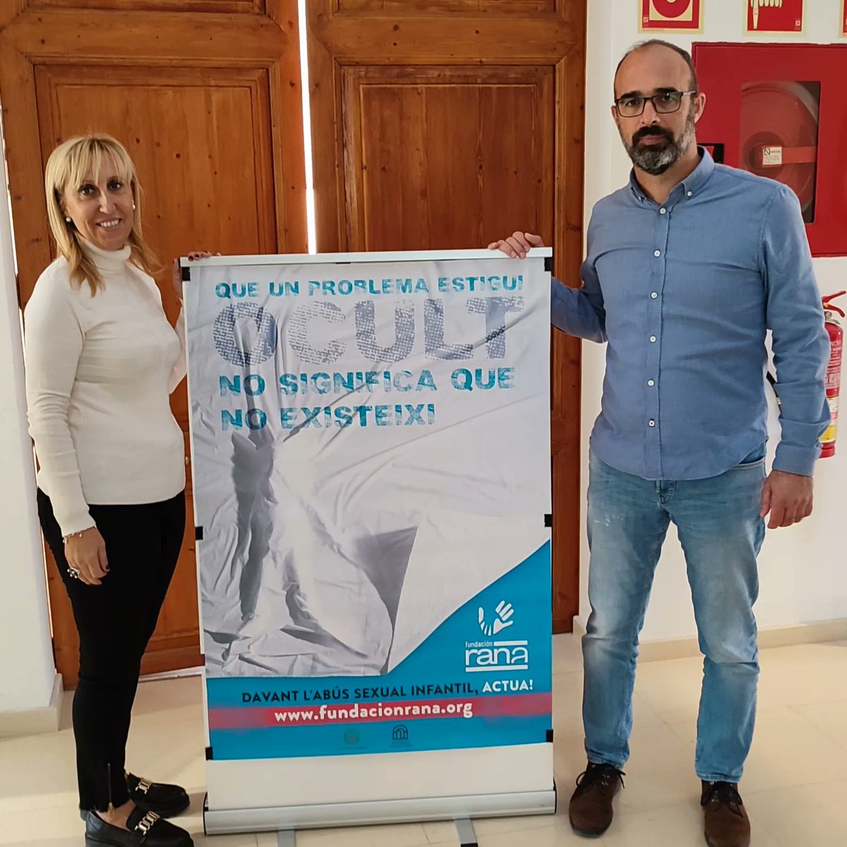AjFelanitx's tweet photo. @AjFelanitx s'adhereix a la campanya @FundacionRANA per prevenir l'abús sexual infantil

🤫 «Que un problema estigui ocult, no significa que no existeixi» 

✅ prevenció abús sexual en nins, nines i adolescents #IllesBalears
✅Sensibilització

📅Campanya fins #12desembre https://t.co/0PdguorMPg