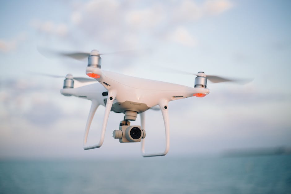 EPSI_UAB's tweet photo. 🕹️🛰️L'Escola imparteix el Curs en Pilotatge i Operativa de #Drons (Escenaris STS01 I STS02)  que incorpora la nova normativa! 

👀Coneix tots els detalls a la sessió informativa online d'AVUI, a les 18h.

📲Inscriu-te: https://t.co/3k982uKYDE 

#especialitzacioEPSI #seguretat https://t.co/2PGj38byki