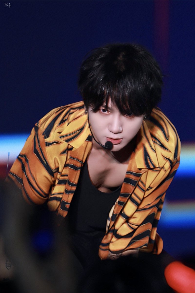 yeserotonin's tweet photo. 🥵🥵
#YESUNG #예성 @shfly3424 https://t.co/aIPNeIYwo9