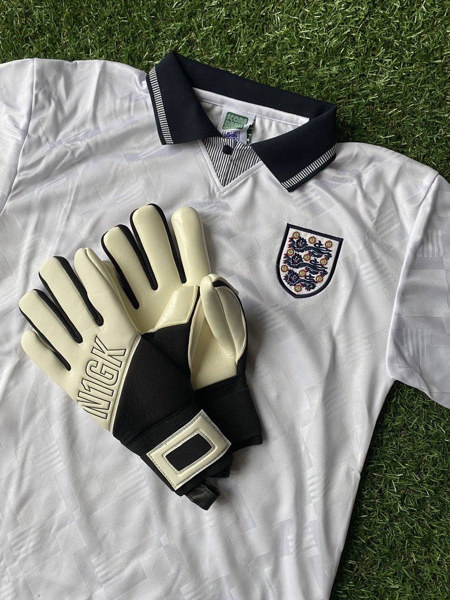 N1GoalKeeping's tweet photo. 🚨Group-stage Giveaway🚨

🧤One, Two or Three?🧤

🧤1 clean sheet = 1 free pair to 1 person who enters!

🧤🧤2 clean sheets = 1 free pair to 2 people who enter!

🧤🧤🧤3 clean sheets = 1 free pair to 3 people who enter!

1/2 https://t.co/Xjl8yzrMhb