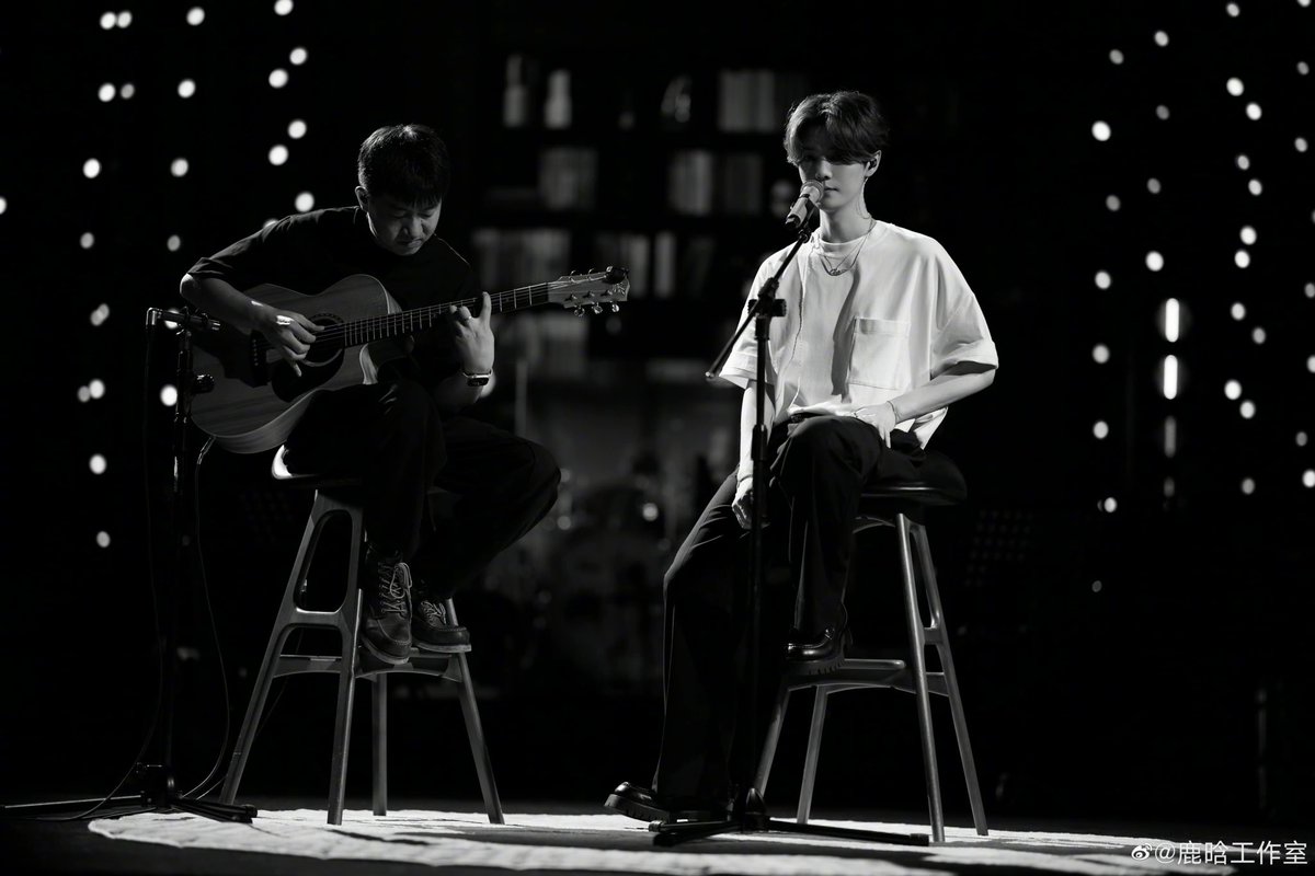 LuINA7_'s tweet photo. 221119 LuHan Studio Weibo (2): Semoga nyanyian #LuHan bisa menemanimu tidur nyenyak malam ini, selamat malam 🌙🌙🌙 #LuHanLongTimeNoSee #LuHanUnpluggedConcert 

🖇️ https://t.co/1XVN98JngG

ENG/INA. luking0420/LuINA7_

#鹿晗 https://t.co/4X6PH90OHd