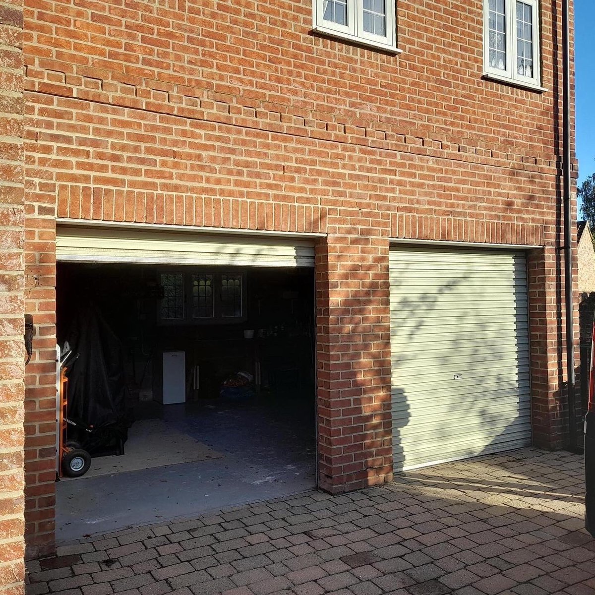MasterTradesmen's tweet photo. This front extension to an existing double garage is almost complete in Selby thanks to one of our North Yorkshire based members. Looking forward to seeing it when it's finished. https://t.co/yKdgQEPSa0