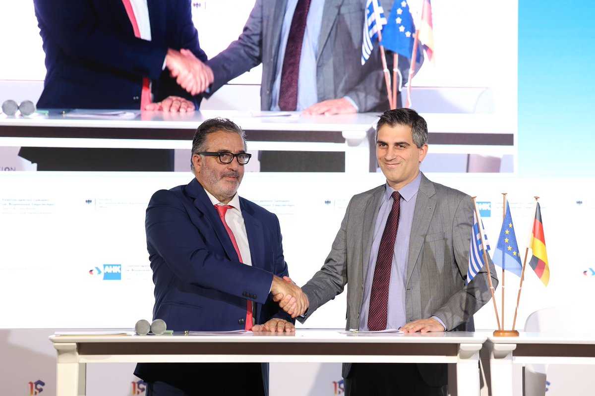 Στα πλαίσια του #Innovationforum2022, υπογράψαμε Μνημόνιο Συνεργασίας μεταξύ του #ElevateGreece &amp; του Ελληνογερμανικού Εμπορικού και Βιομηχανικού Επιμελητηρίου. 🇬🇷🇩🇪 <a href="/ahkgermany/">AHK Griechenland</a> <a href="/MinDevGR/">Υπουργείο Ανάπτυξης</a> <a href="/GermanyinGreece/">Germany in Greece</a> <a href="/ReichelErnst/">Ernst Reichel 🔱</a>