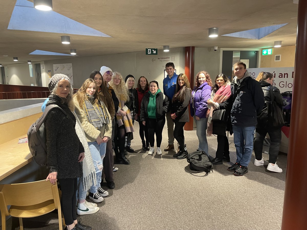 #CollegeAwarenessWeek kicked off @ucc today with a visit from 50+ students from @CorkCollege @DouglasSt_CCFET & @csncollege including a Campus tour thanks to @UCCVisitorsCent a meeting with college reps from @CBLUCC @SEFSUCC @CACSSS1 & refreshments in @UCC_Hub 
#QQItoQuad
#FEtoHE