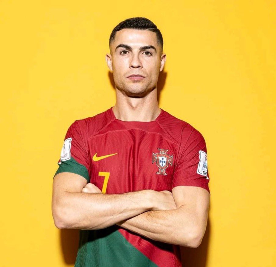 Cristiano Ronaldo just became the first person to reach 500 million followers on Instagram.

He’s added more than 100 million followers this year alone, and 500 million is roughly equal to the combined population of the United States, Mexico, and Canada.

Insane 🤯