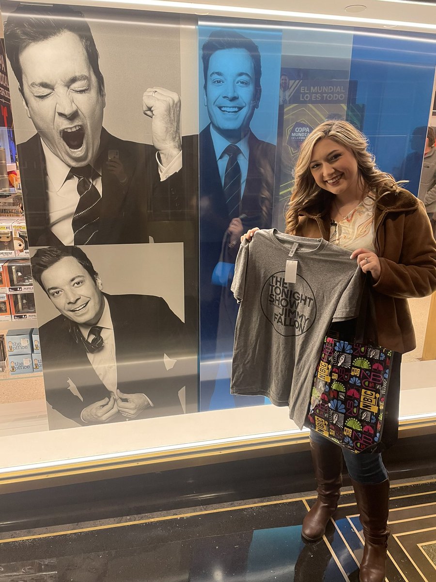 HaileyDillon2k2's tweet photo. #RandomTonightShowStuff First time visiting New York and HAD to get my Fallon merch! @jimmyfallon @FallonTonight https://t.co/aSUTQh1Ao1