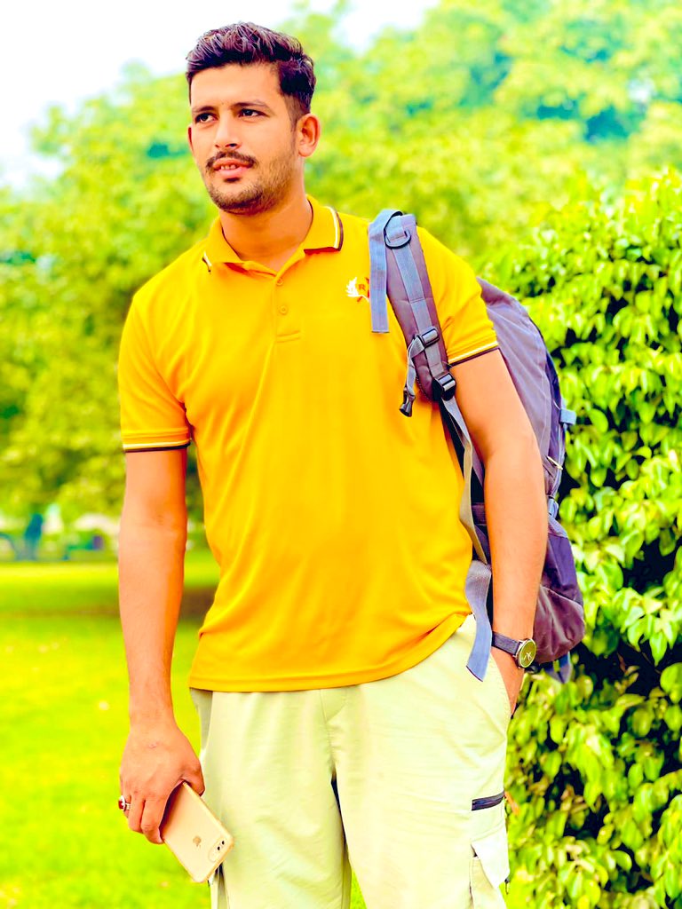 آپ ہیں تو منافق مگر پیارے ہیں_🥺🖤