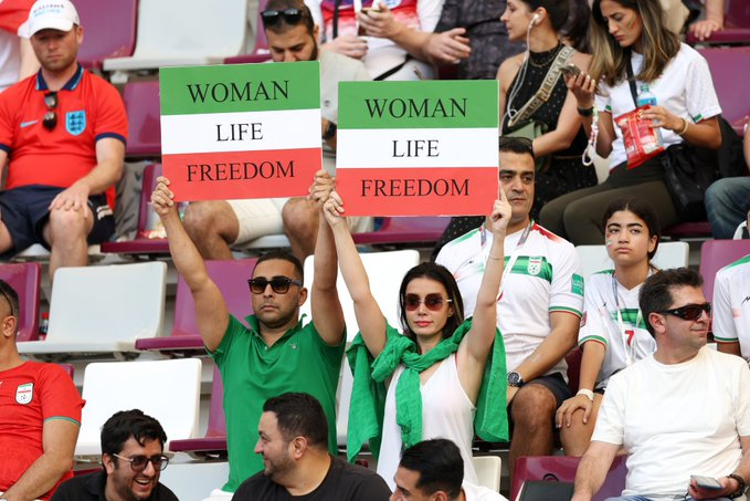 pey0ne's tweet photo. WOMAN LIFE LIBERTY
#IRANNEEDSHELP
#FIFAWorldCup 
#Qatar2022 
#Mahsa_Amin https://t.co/33StTJiK7u